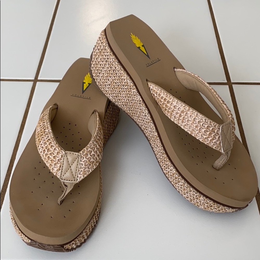 Volatile Island Thong Sandal size 9